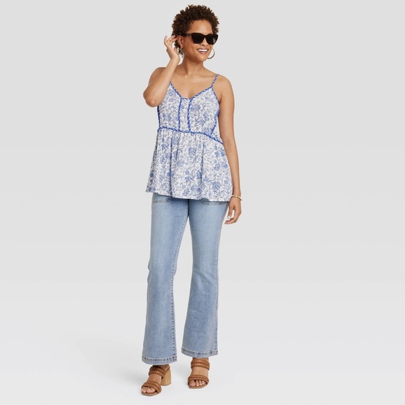 Knox Rose Blue Floral Flowy Tank Top - Picture 1 of 6